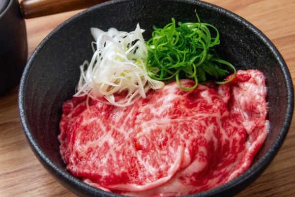 黒毛和牛サーロインしゃぶ肉うどん大画角